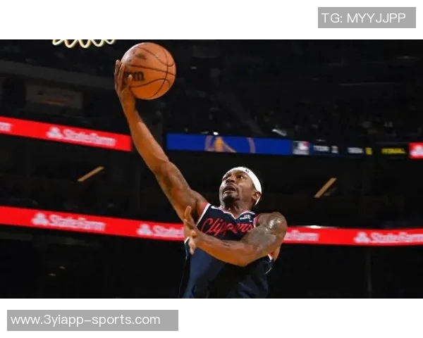 马特科维奇上半场表现惊艳五投全中贡献12分1断2帽三分球完美命中